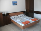 Apartma San Simon, Obala 