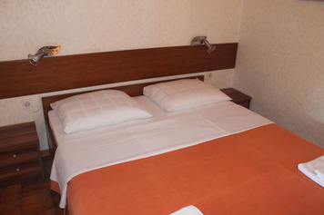 Apartmaji in sobe Matos, Obala