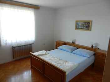Peter apartments and rooms, Coast