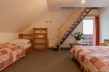 Appartements Rožle liegt im Zentrum von Kranjska gora, Die Julischen Alpe