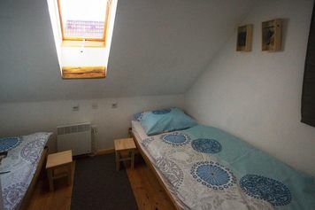 GOSTel Kočevski Rog - sobe, apartmaji in kulturna dediščina Kočevarjev, Dolenjska