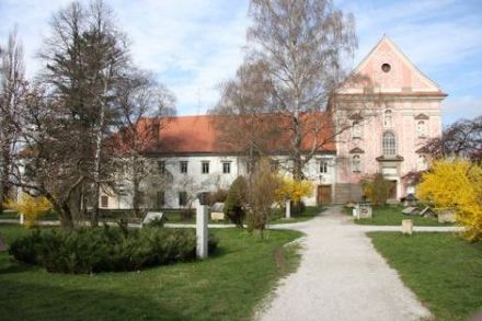 Dominikanerkloster in Ptuju, Maribor und das Pohorjegebirge mit Umgebung