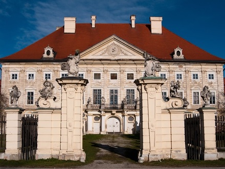 Schloss Dornava, Maribor und das Pohorjegebirge mit Umgebung
