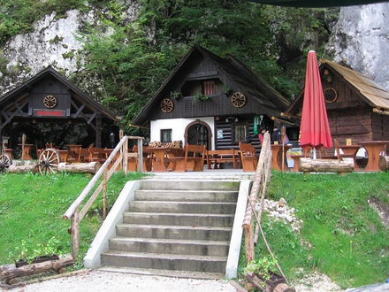 Gasthaus Pod Skalco, Die Julischen Alpe