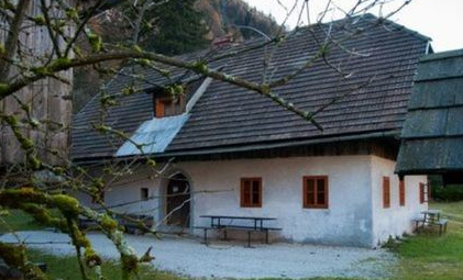 Hiša v Zgornji Radovni Hiša v Zgornji Radovni