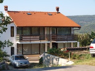 Apartma Nevenka Koper, Pobegi