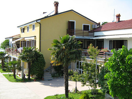Appartamenti e camere Vožič, Il litorale