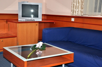 Hotel Oltra , Obala