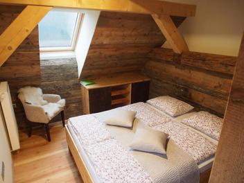 Hofgut Šenkova domačija auf Jezersko - Zimmer, Apartment, Die Julischen Alpe