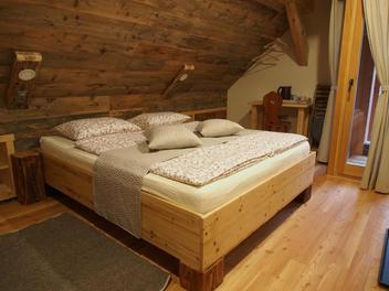 Hofgut Šenkova domačija auf Jezersko - Zimmer, Apartment, Die Julischen Alpe