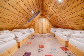 YOUTH HOSTEL ARS VIVA, Stari trg pri Ložu